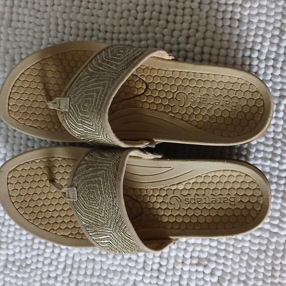 BareTraps Dasie slip on comfort sandals - Picture 7 of 16